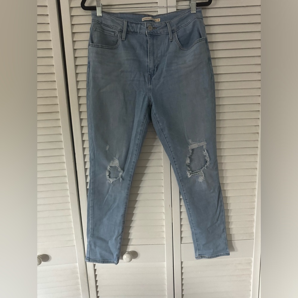 Levi’s 721 Distressed Skinny Jeans Light Wash